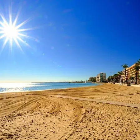 Cozy Flat In 20min To Торевьиа